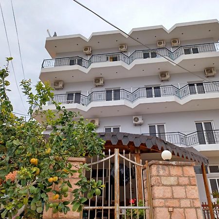 Hotel Arileo Himarë Exterior foto