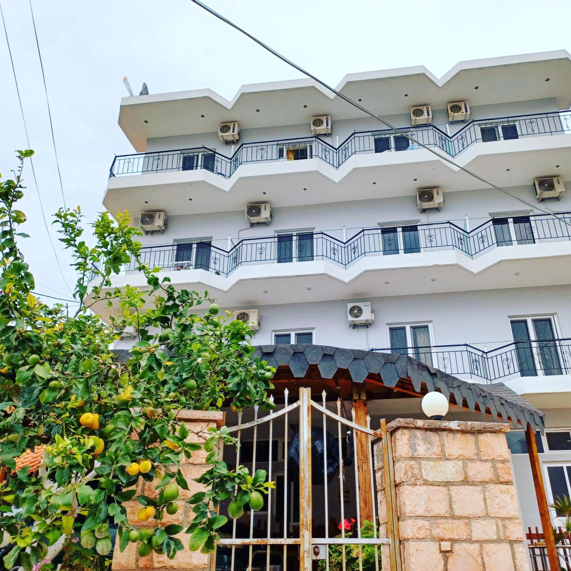 Hotel Arileo Himarë Exterior foto