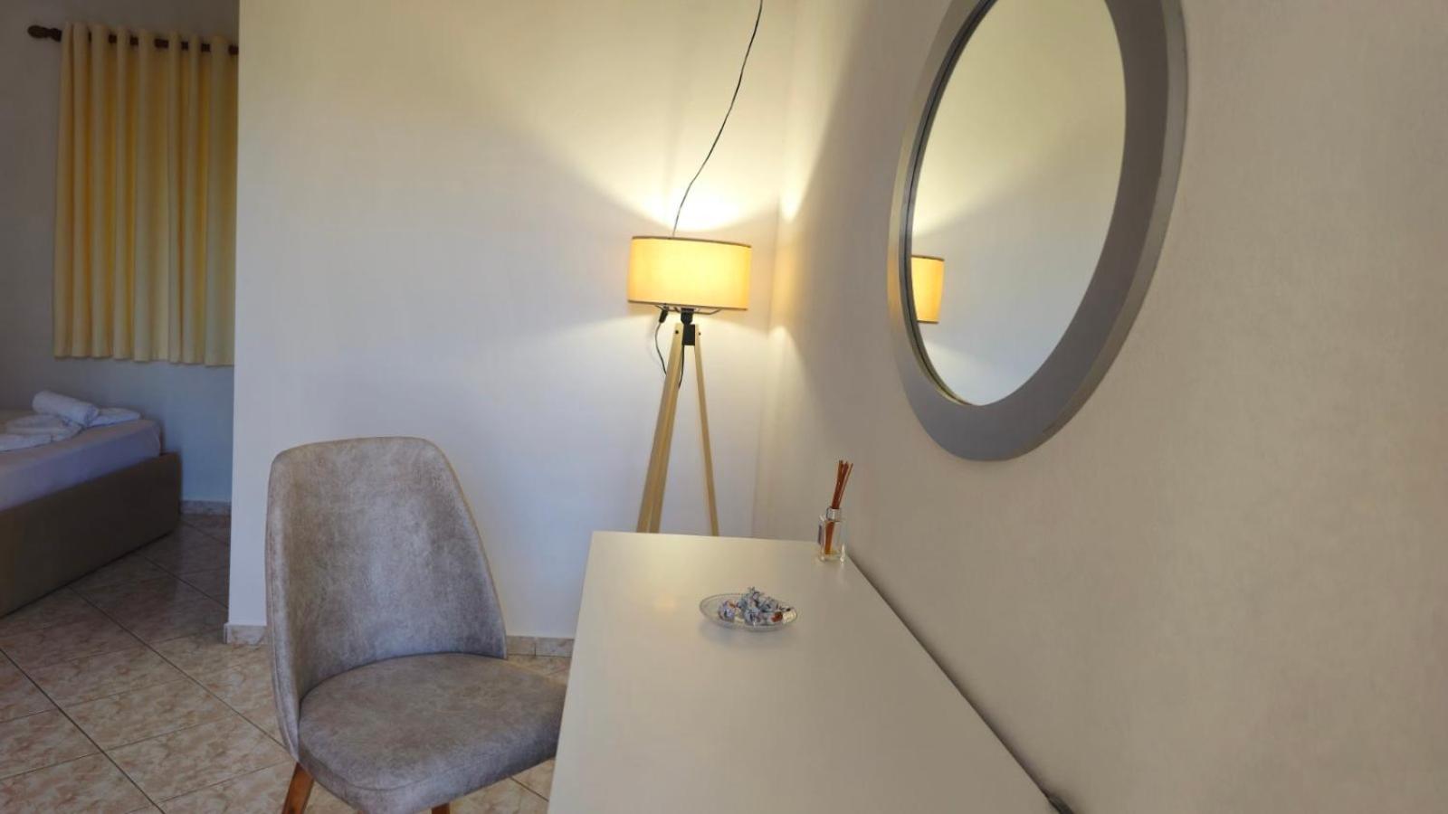Hotel Arileo Himarë Zimmer foto